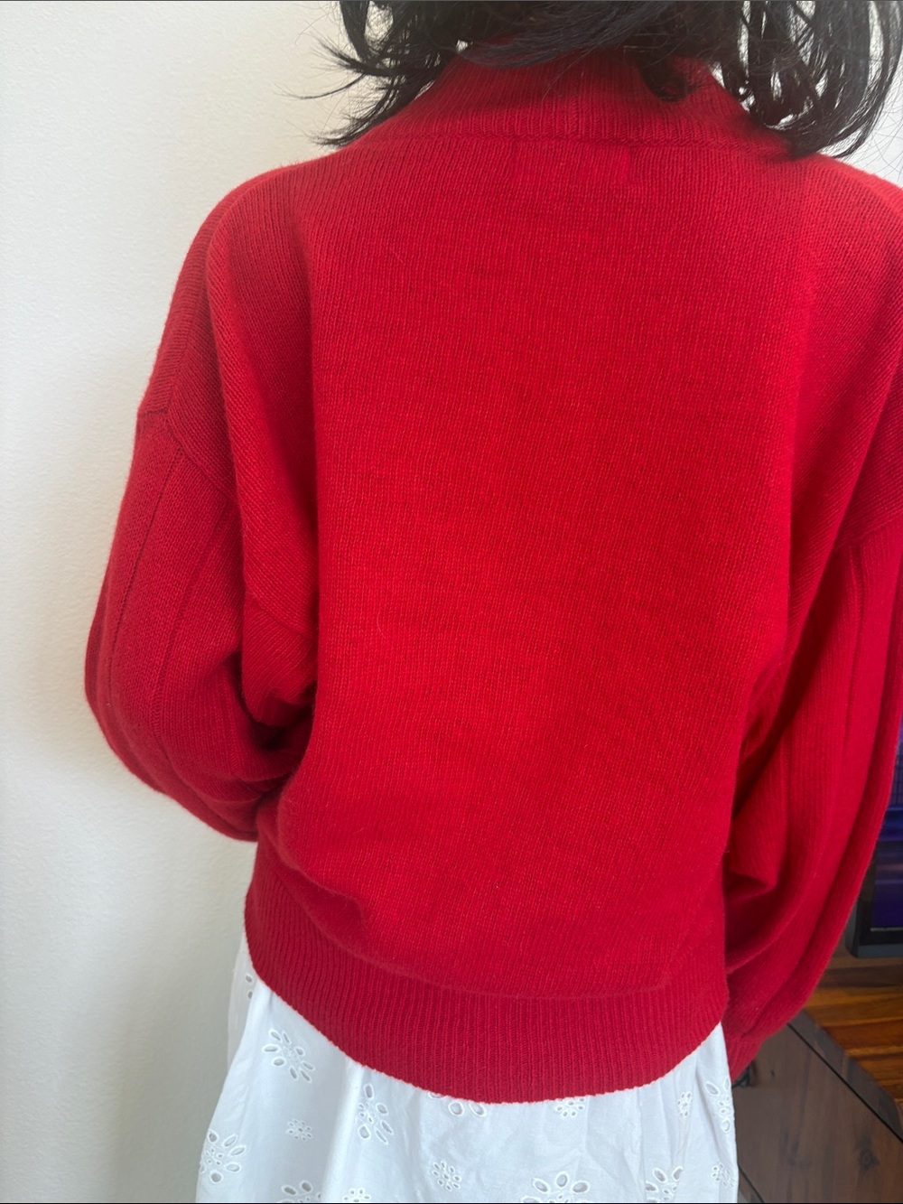 Cropped Red V-Neck Button-Front Cardigan - Picture 5 of 7